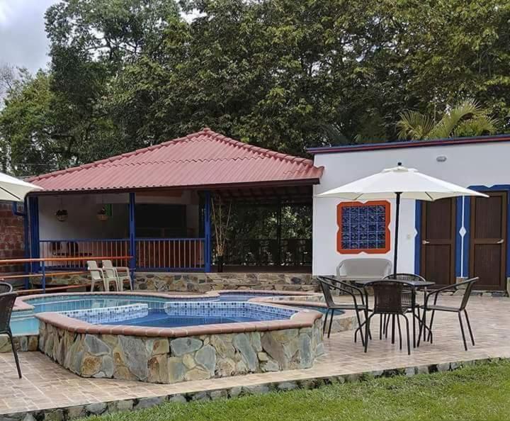 Ecohotel Colibri Salento Luna Park Exterior foto